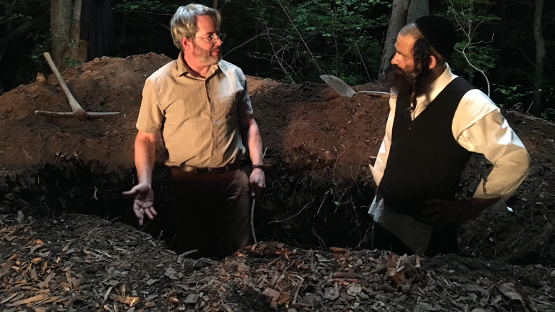 Matthew Broderick and Géza Röhrig in "To Dust."