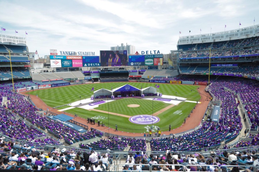 File photo: NYU Class of 2022 commencement. Tandon graduates will have their pictures displayed on a screen during graduation. (Samson Tu for WSN)